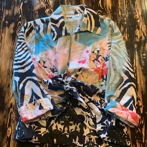 Mischa size S floral top